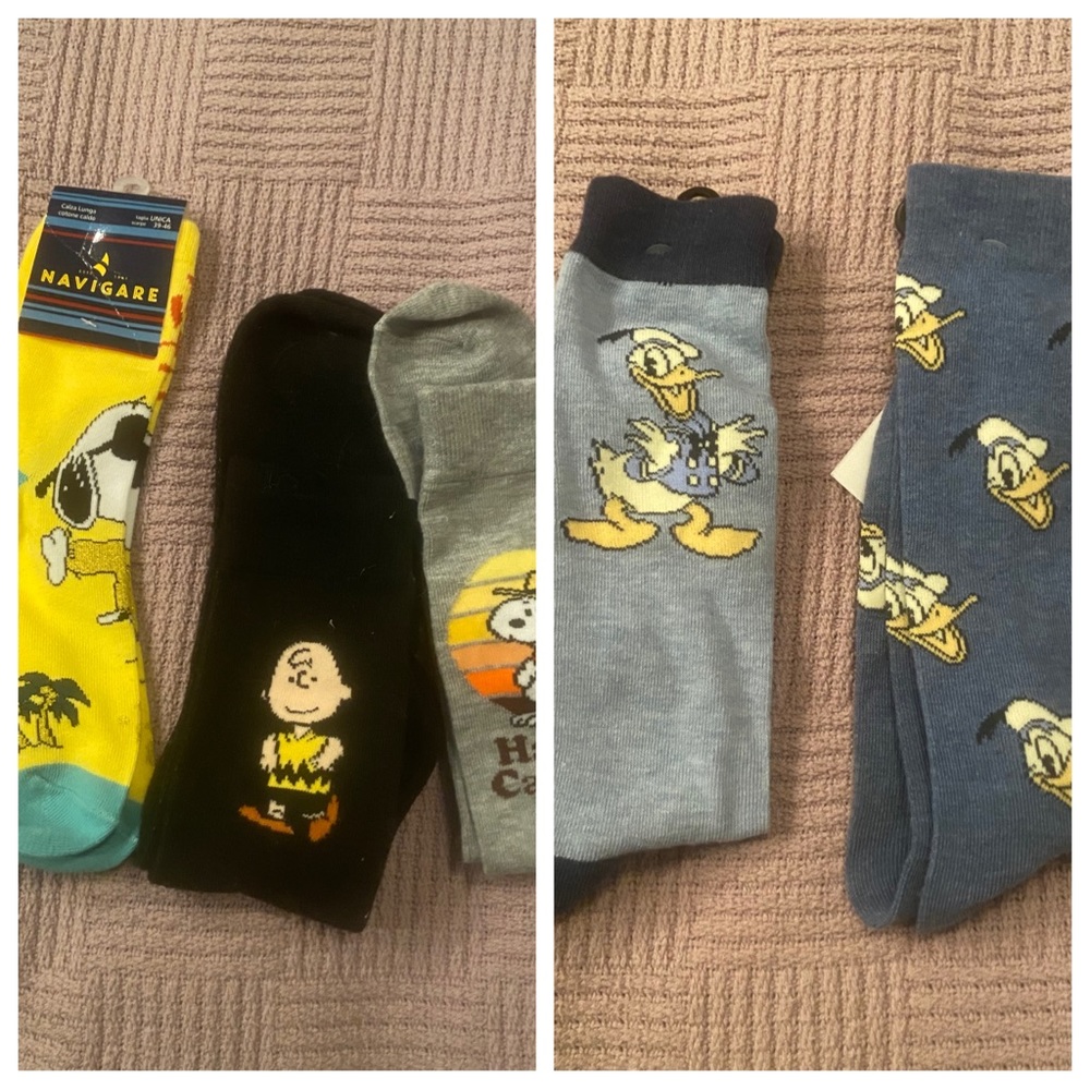 ⬇️Snoopy, Charlie Brown & Donald Duck Sock Bundle ( 5 pair socks total )